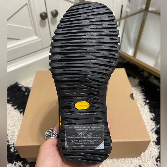 NIB Women’s UGG Adirondack II Plaid Stout Heavy-duty Winter Boots Multicolored - Picture 12 of 16